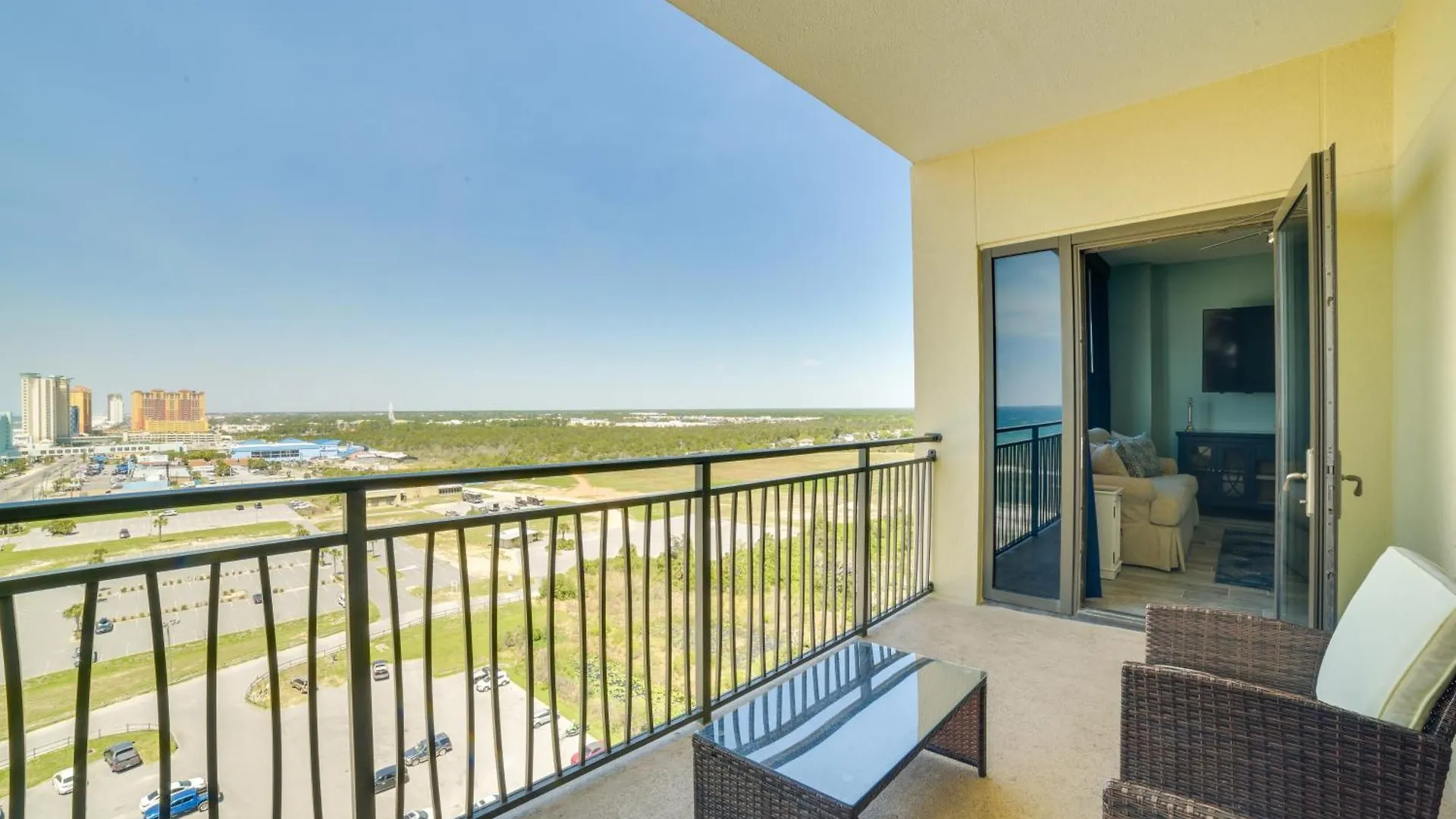 Breezy Panama City Beach Condo With Private Balcony! Lägenhet